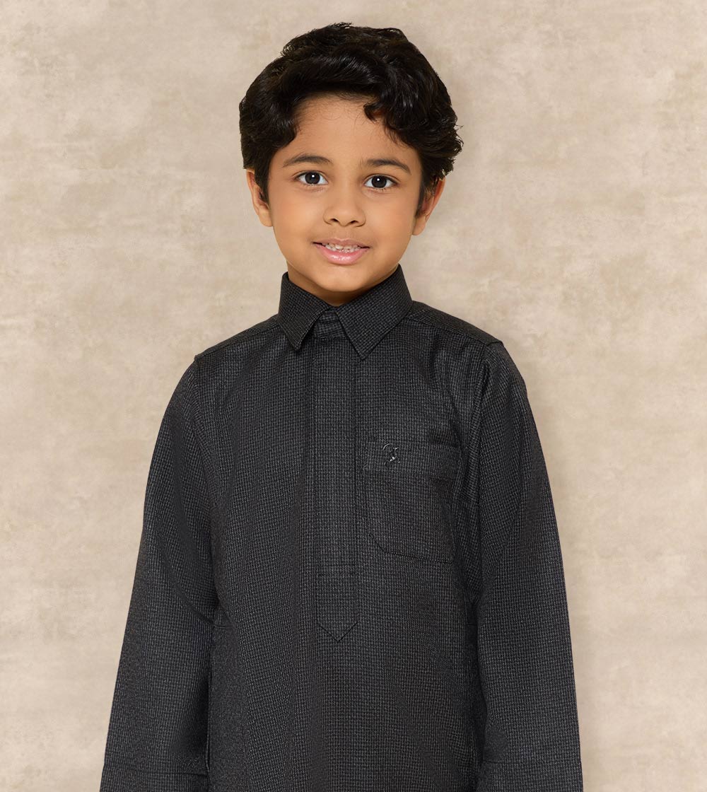 Textured Little Warrior Thobe